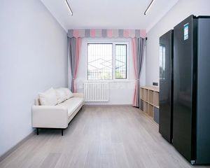 亮马桥 · 新源南路 · 精装修大客厅,业主诚心出售