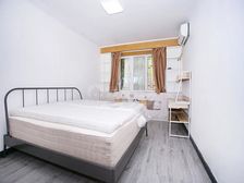 亮马桥 · 三里屯北小街 ,亮马河畔、一室一厅,诚心出售