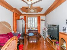 阳光苑新上三房,中间楼层采光好,小区中间位置,看房随时!