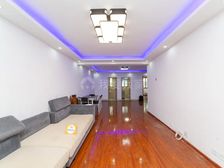 经典南北三房,中间三楼!房东打新急!急看房方便!产权清晰!