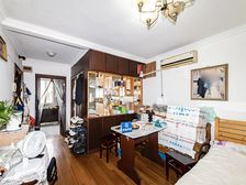 新上好房+客厅很大,全明户型,房东诚心出售!