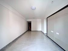 (全新未住)体育东书包 珠江花城 南北对流 中高层视野开阔