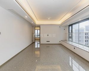 申花板块,西向边厅带大飘窗,开发商精装,景观房,满二!