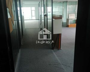 琅西南湖地铁口 湖景4房 单价低位置好