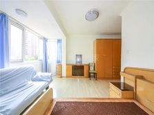 中间楼层,看房方便,交通方便,采光无遮挡,生活设施齐全