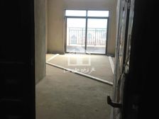 中房翡翠湾4房3厅毛坯500万