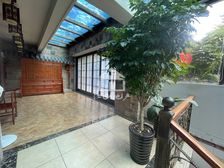 青山脚下 欧式红砖外墙 中房翡翠湾5房2厅精装800万