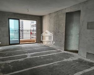 南宁龙光天瀛3房2厅精装198万
