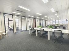 【点赞好房】凤城十路地铁口 城发中心457平带家具 含税出租