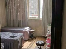 梅岭东路 沿街商铺 楼上下二层一样大 99.9平168万