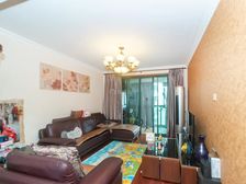 2004年商品房,南北通透,自住精装修,电梯中层,一梯两户