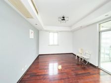 靠公园的02室 两梯三户的