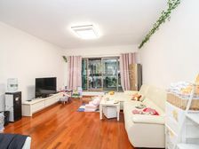 御沁园东区两房 可做三房 低楼层 出入方便 有产权车位