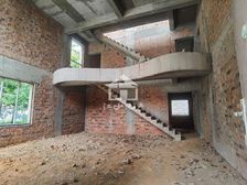 路桥花园 5房3厅550万