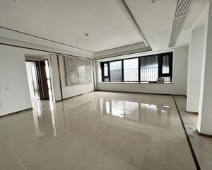 保利天悦3室2厅2卫南朝向280.0万元/套出售
