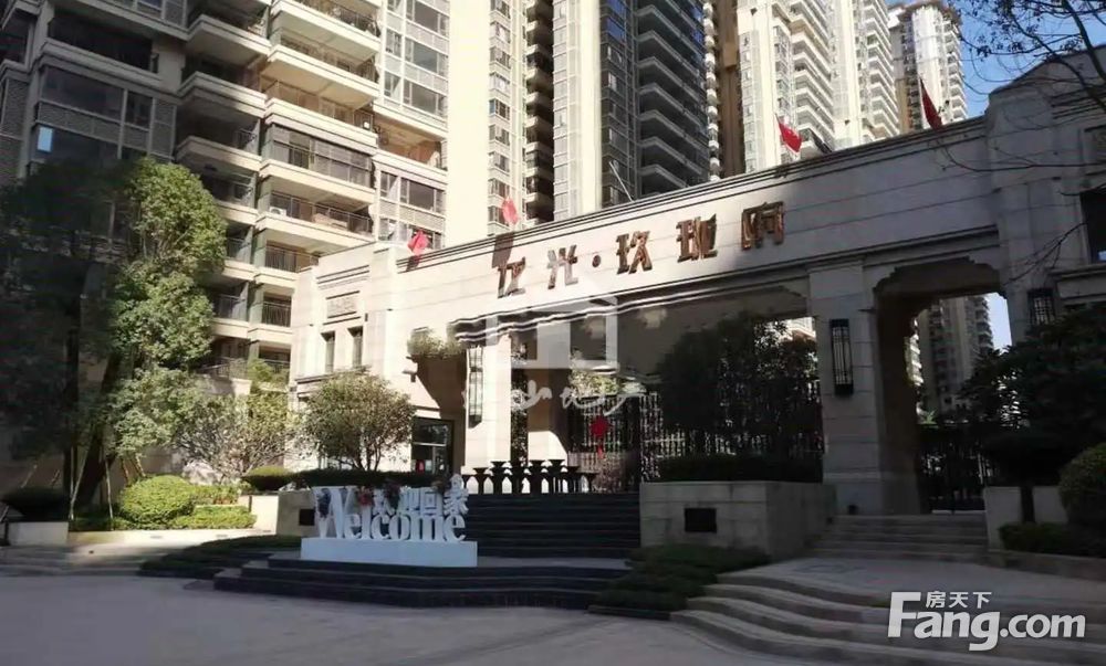 龙光玖珑府4房2厅120万