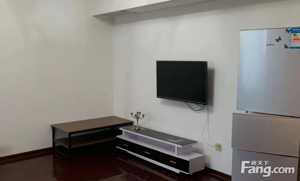 南北通透美华大厦1室1厅精装修