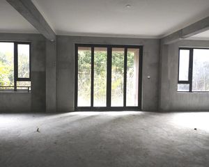 中梁壹号院4室2厅2卫南朝向400.0万元/套出售