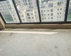 滨湖晴园3室2厅2卫南朝向330.0万元/套出售