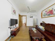 桃花村 2房 580000.0 南北通透,,满两年