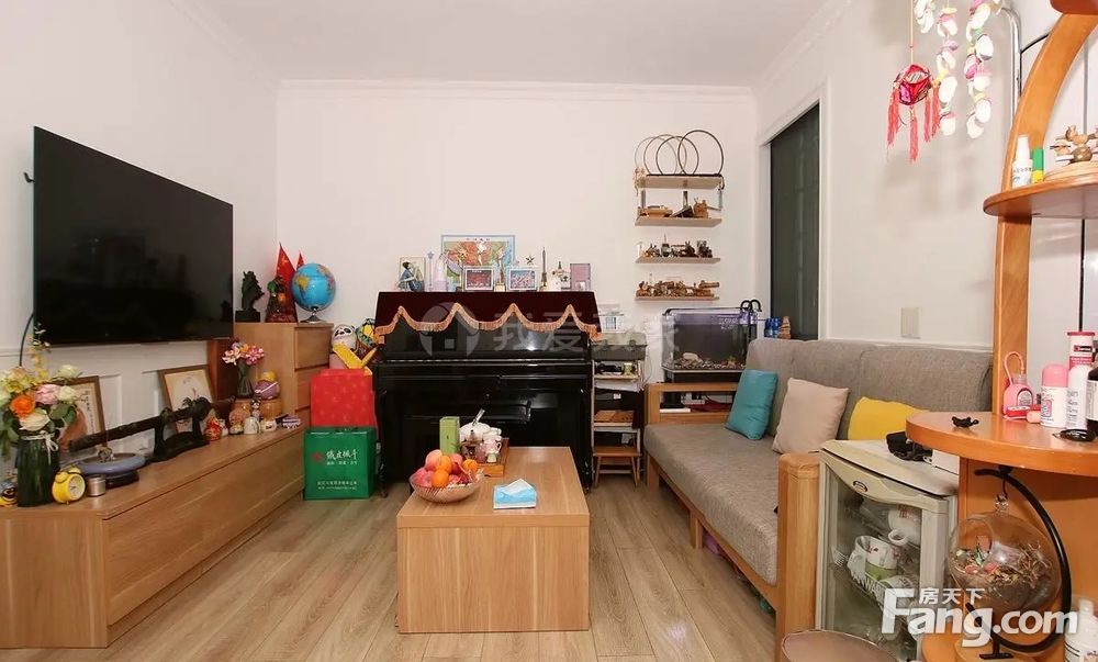 金成花园二期新出精装三房满五年楼层好价格可谈