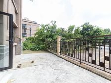 莱蒙城中央府 精装修 带小院子 随时看房