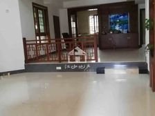 通业平安佳园 6房700万