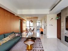 主卧朝南,独立电梯,小区中心位置,采光充足,精装修