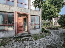 联排东边户,使用面积大,纯毛坯,房东诚心出售。