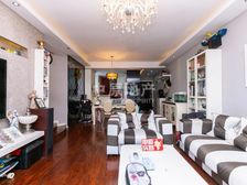 主卧朝南,电梯房,价格好谈,业主急售