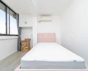 精装修边套,停车方便,采光好,小区找不到第二套