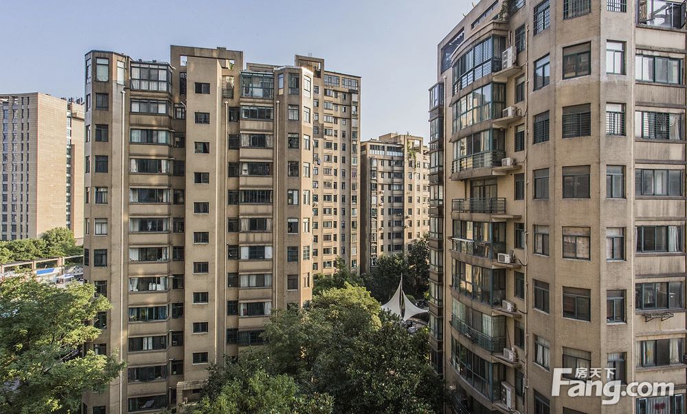 南北通透颐园世家3室2厅精装修