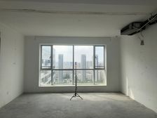 星河国际花园 4室2厅 南北 毛坯