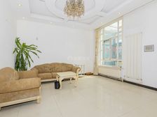 汤house,精装联排,客厅挑高朝南,南花园35平米