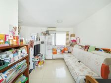东坝万达广场东500米板楼南北通透一居地铁沿线配套齐全