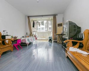 【顺义客户0.5%】两居室南北通透,中楼层,单价2.4万