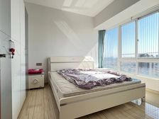 挥泪大甩卖,及卖,揽香高层金装三十来万三房,客厅朝南带大阳台