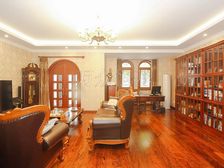 威尼斯花园 小区精装好直接入住 5居室