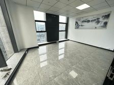 (双面采光)泰康大厦212平2个隔间加一个小仓库精装高楼层