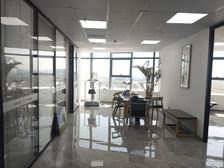 圣嘉大厦 270平 朝南 三隔间 24空调 带上下水