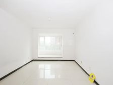 窦店万科幸福汇电梯精装南北通透诚心出售