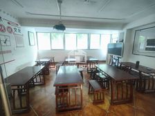 平湖花园 5房2厅168万