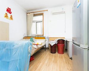 西二环 鹏润家园小区 紧邻丽泽商务区 正规两居室 诚意出售
