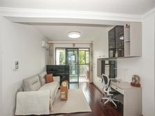 电梯次新房,全屋定制精装修,小区花园位置,随时看房