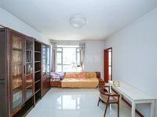 特卖好房 中间楼层 带有产权车位 秀沈建平 诚心出售