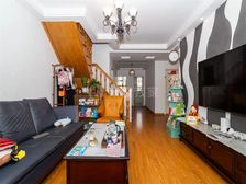 精装修,送60平阁楼,南北通透,视野开阔,拎包入住,诚意出售