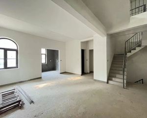 正南 金科王府洋房 4室2厅