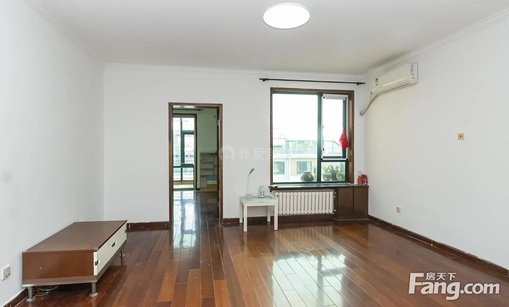 月桂庄园南北通透两居室满五年