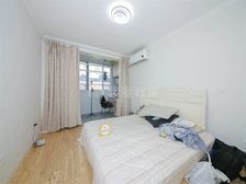 精装修 一房一厅, 全明户型 诚意出售