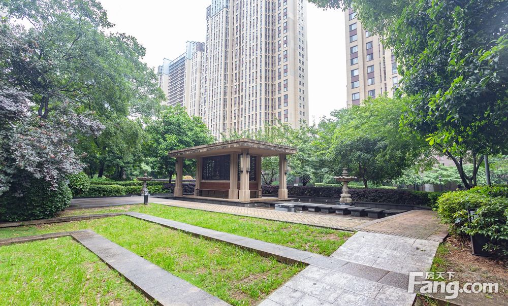 南北通透万科金域华府5室2厅精装修